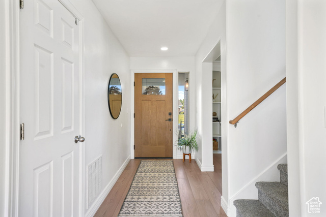 Photo 4 for MLS #2116926 at 2181 W Foxtrail Dr