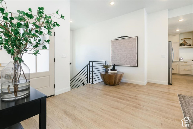 Photo 3 for MLS #2116960 at 128 N Sherwood Dr