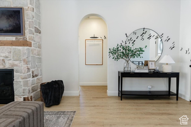 Photo 5 for MLS #2116960 at 128 N Sherwood Dr