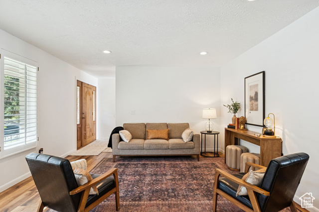 Photo 7 for MLS #2116969 at 2311 E Snow Mountain Dr