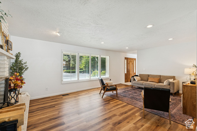 Photo 14 for MLS #2116969 at 2311 E Snow Mountain Dr