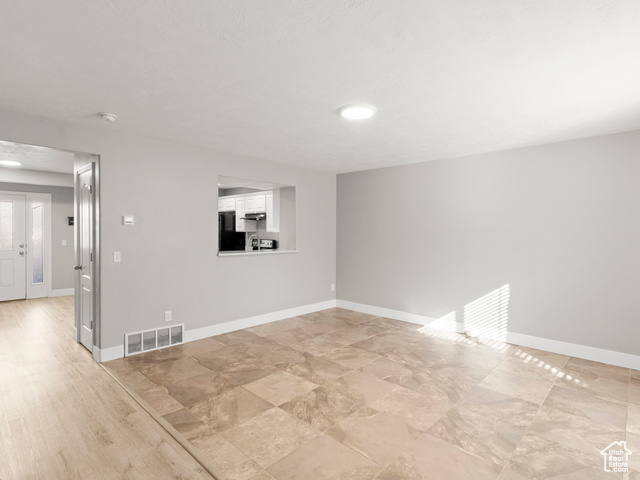 Photo 14 for MLS #2116971 at 4784 S Huntly Dr