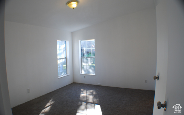 Photo 10 for MLS #2116974 at 1183 W Parkway Ln