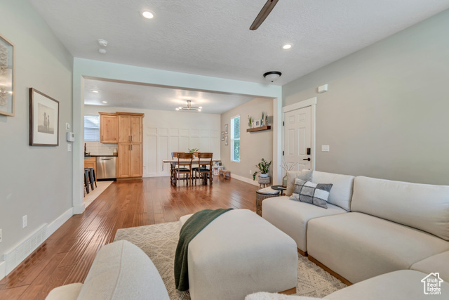 Photo 8 for MLS #2116980 at 4618 W Chenango Ln