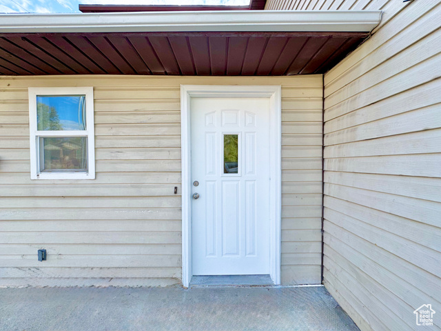 Photo 4 for MLS #2116983 at 666 E 1600 South