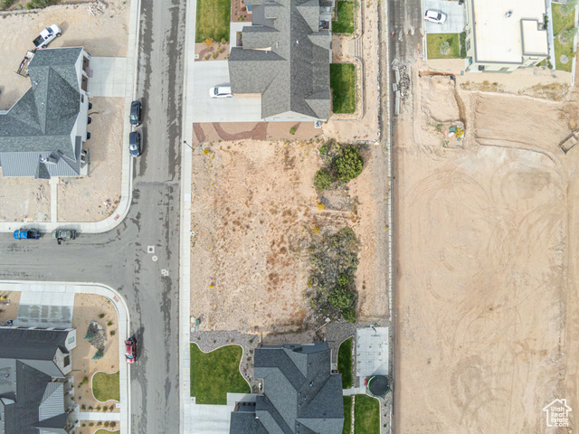 Photo 8 for MLS #2116985 at 933 S Cliffs Dr #38