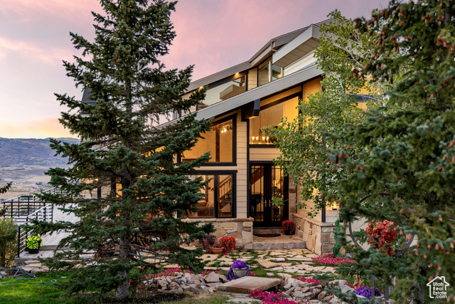 Photo 2 for MLS #2116991 at 164 Mountain Top Dr