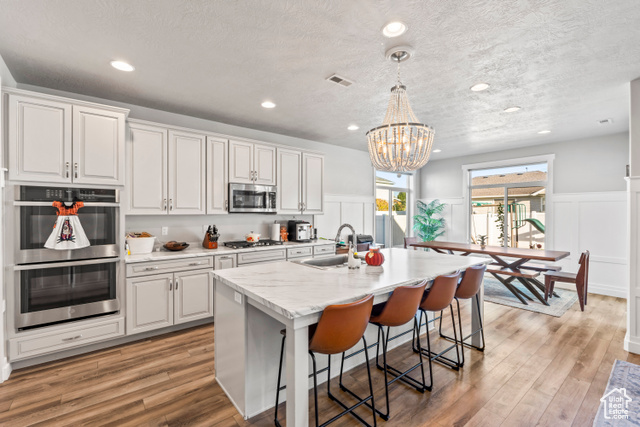 Photo 3 for MLS #2116996 at 316 W 390 South