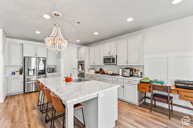 Photo 4 for MLS #2116996 at 316 W 390 South