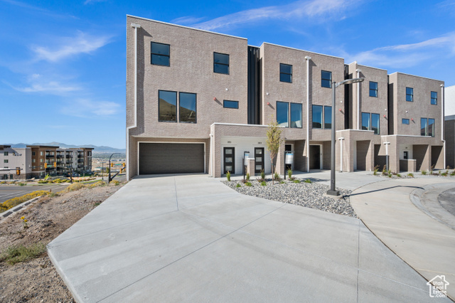 Photo 4 for MLS #2117009 at 283 E Endurance Cir