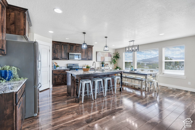 Photo 10 for MLS #2117010 at 1904 E Sunnyvale Dr