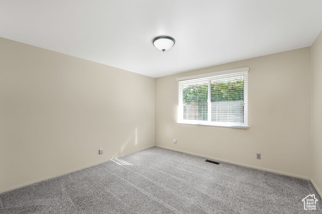 Photo 22 for MLS #2117013 at 952 N Kingswood Rd