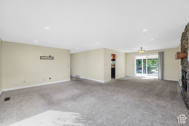 Photo 12 for MLS #2117013 at 952 N Kingswood Rd