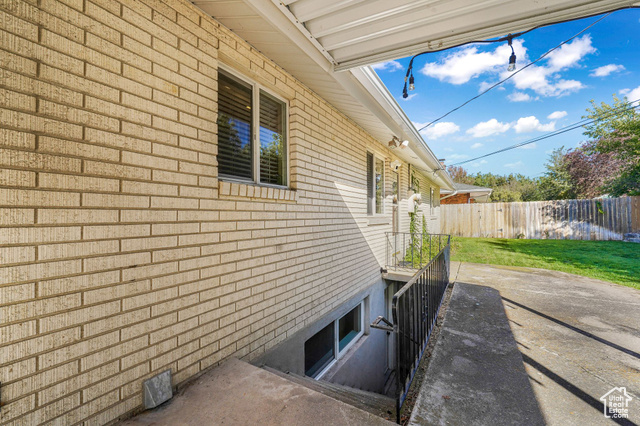 Photo 37 for MLS #2117013 at 952 N Kingswood Rd