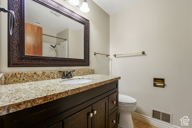 Photo 33 for MLS #2117013 at 952 N Kingswood Rd