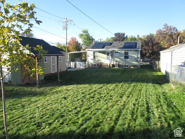 Photo 5 for MLS #2117020 at 1223 E Oak St