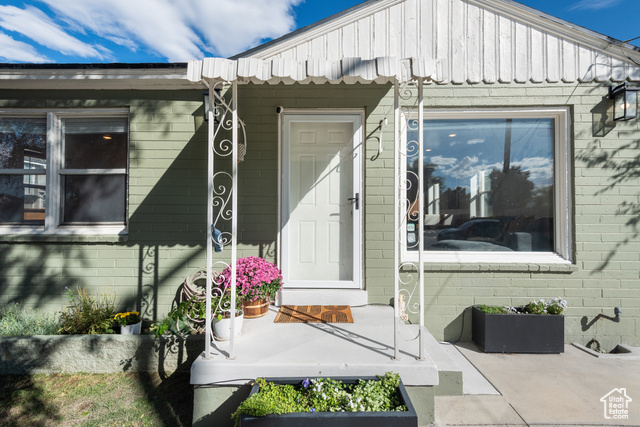 Photo 6 for MLS #2117021 at 3623 S 700 East
