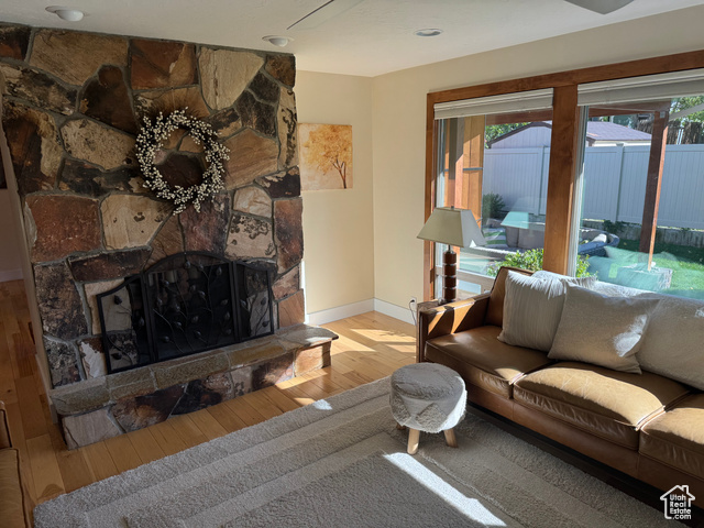 Photo 4 for MLS #2117033 at 2110 E Lonsdale Dr