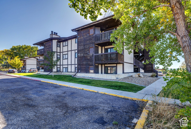 Photo 9 for MLS #2117038 at 800 W Highway Dr
