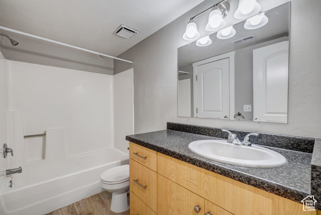 Photo 17 for MLS #2117038 at 800 W Highway Dr