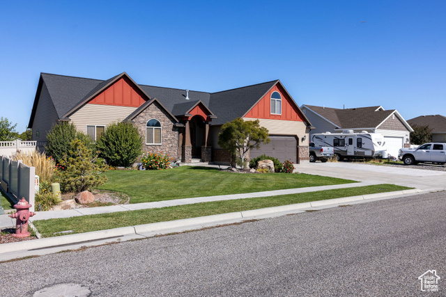 Photo 2 for MLS #2117040 at 808 W 400 South