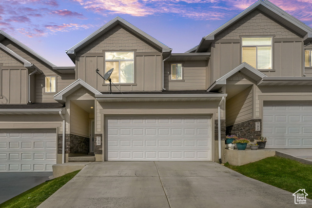 Photo 3 for MLS #2117041 at 790 E Ruby Dr