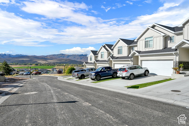 Photo 4 for MLS #2117041 at 790 E Ruby Dr