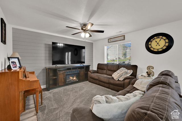 Photo 6 for MLS #2117041 at 790 E Ruby Dr