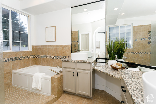 Photo 10 for MLS #2117044 at 1247 W Man Of War Cv