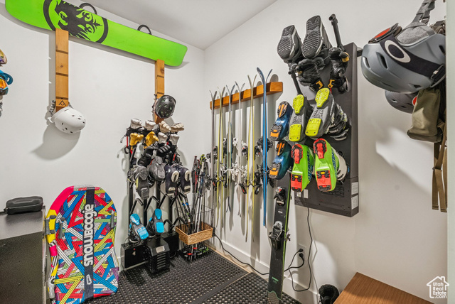 2752 W High Mountain Rd 207
