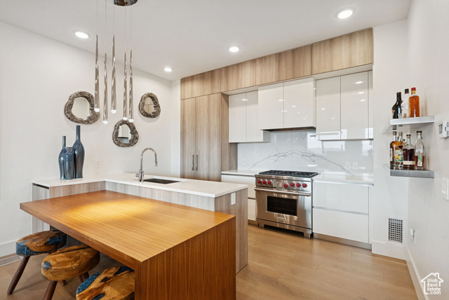 2752 W High Mountain Rd 207