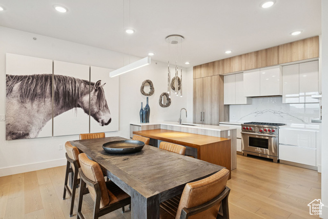 2752 W High Mountain Rd 207