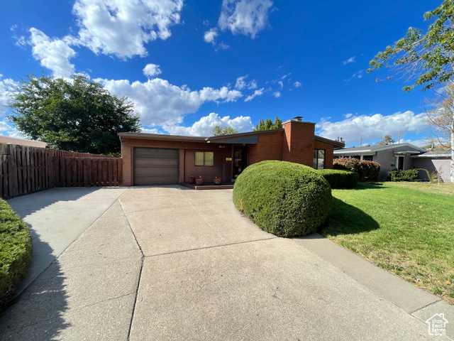 Photo 5 for MLS #2117093 at 949 N Oakley St