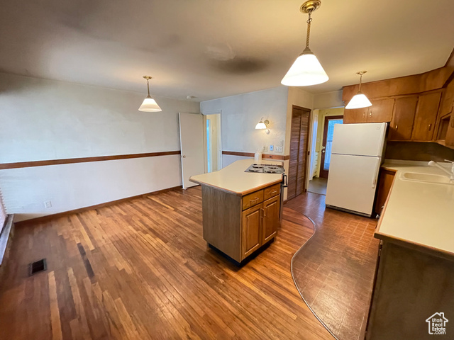 Photo 13 for MLS #2117093 at 949 N Oakley St