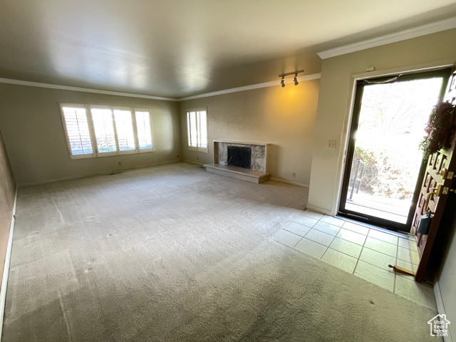 Photo 6 for MLS #2117093 at 949 N Oakley St