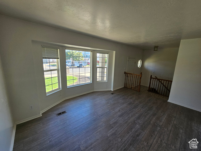 Photo 4 for MLS #2117094 at 2828 Brady Way