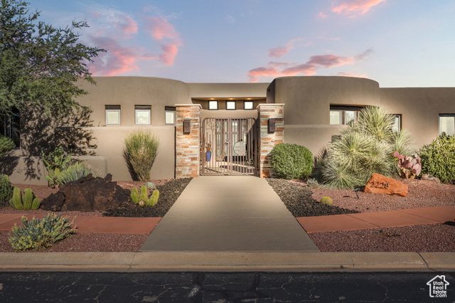Photo 2 for MLS #2117101 at 2228 N Chaco Trl