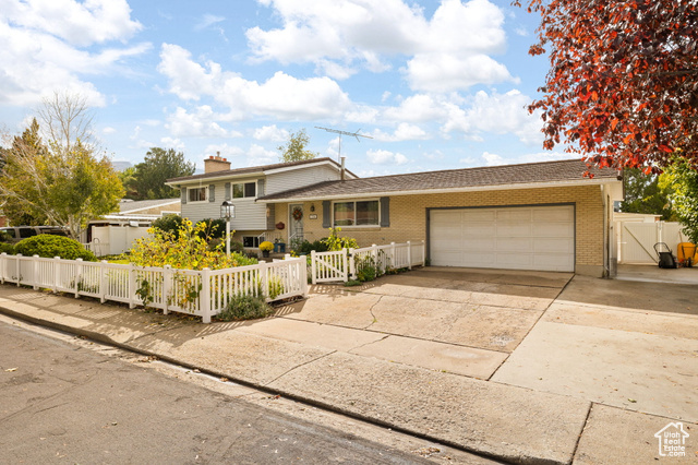 Photo 3 for MLS #2117130 at 734 E 30 North