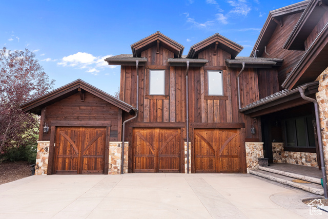Photo 3 for MLS #2117148 at 676 N Chimney Rock Rd