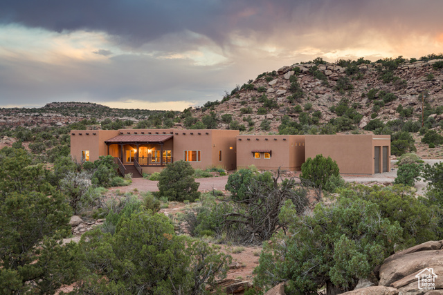 15 W BLUE MOUNTAIN CT, Moab UT 84532