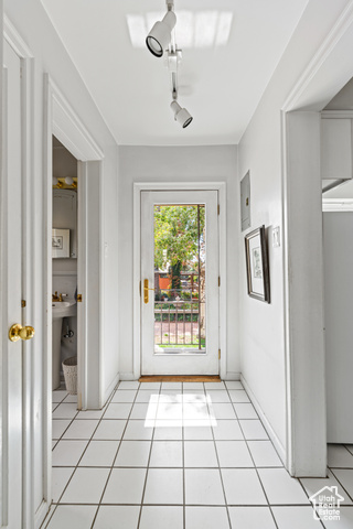 Photo 17 for MLS #2117169 at 532 E 12th Ave