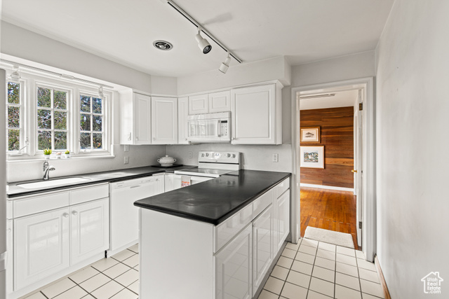 Photo 10 for MLS #2117169 at 532 E 12th Ave