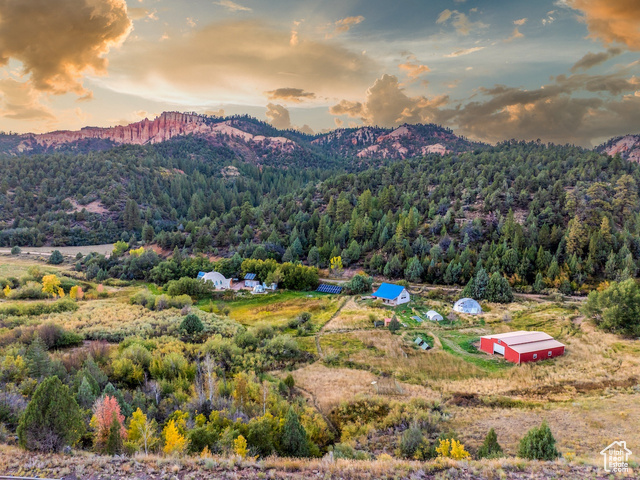 Photo 2 for MLS #2117178 at 1460 E Coral Pink Cliffs Rd