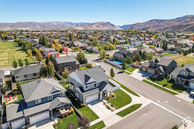 Photo 4 for MLS #2117181 at 2185 S 150 East
