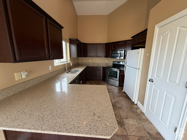 Photo 5 for MLS #2117189 at 778 S Slate Canyon Dr