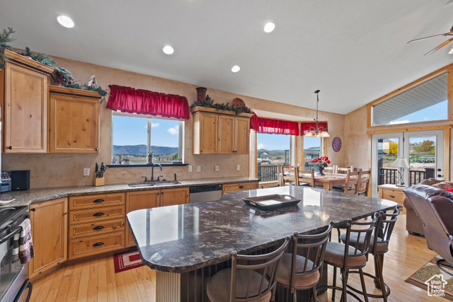 Photo 5 for MLS #2117197 at 278 W Caddy Cir