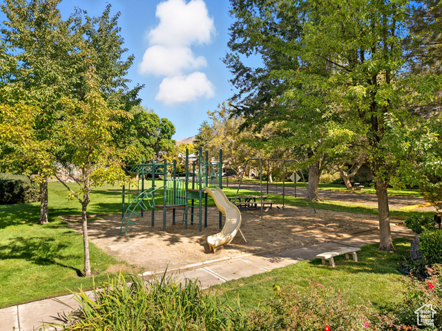 Photo 30 for MLS #2117205 at 2823 N Marrcrest