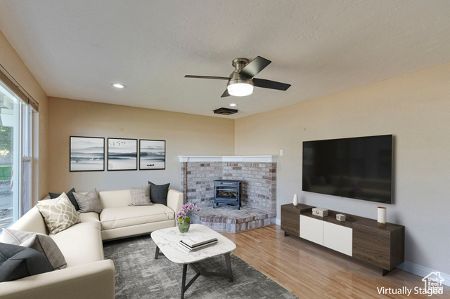 Photo 5 for MLS #2117210 at 389 W 2575 North