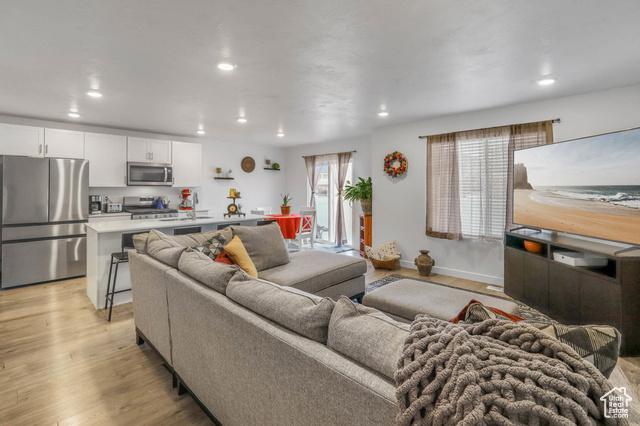 Photo 4 for MLS #2117216 at 1847 E Eagle Ln