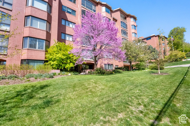 Photo 67 for MLS #2117227 at 171 E 3rd Ave #301